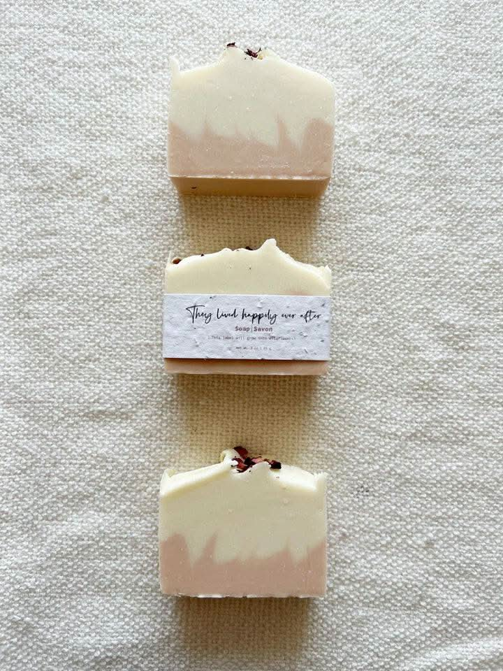 They Lived Happily Ever After: Wedding Favour Soap Bar Treasures of my HeART