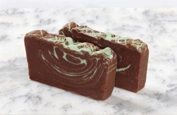 Chocolate Mint Swirl Fudge | Treasures of my HeART