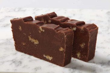 Chocolate Walnut Fudge - Treasures of my HeART