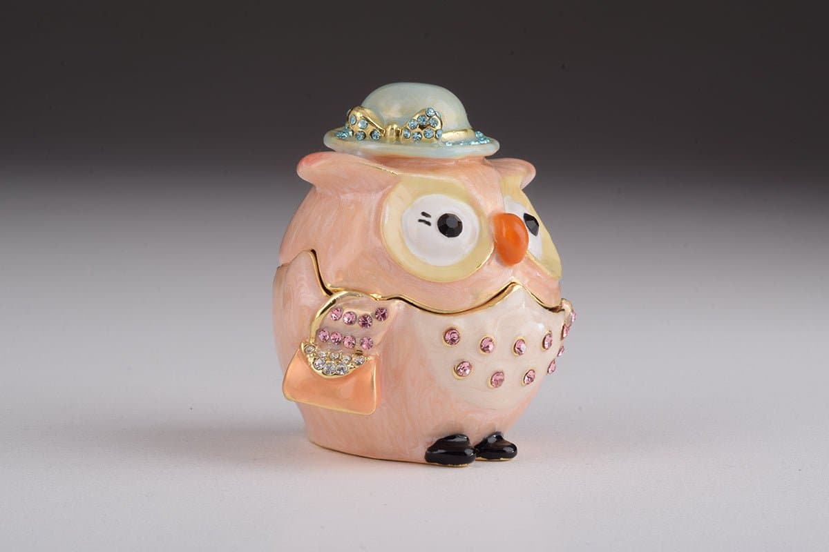 Pink Owl Lady | Treasures of my HeART