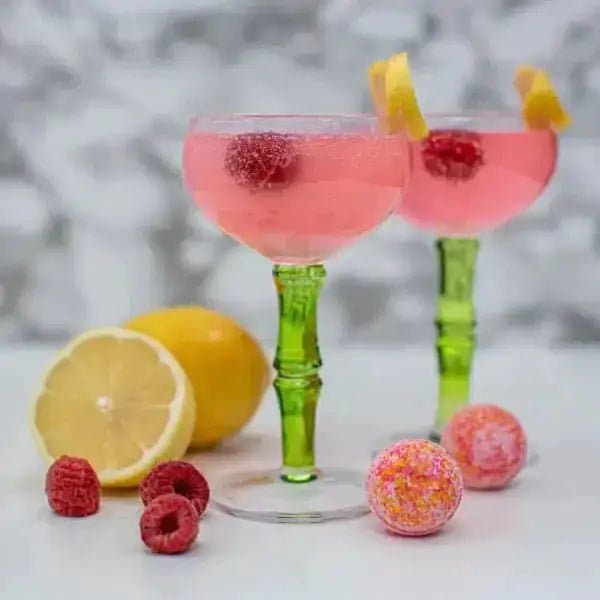 Raspberry Lemonade Cocktail Bomb - Treasures of my HeART
